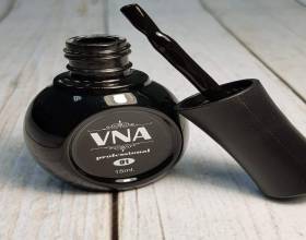 VNA Black/White 01