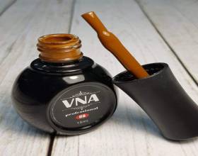 VNA Red 08