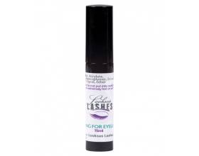 Mascara Coating Eyelashes